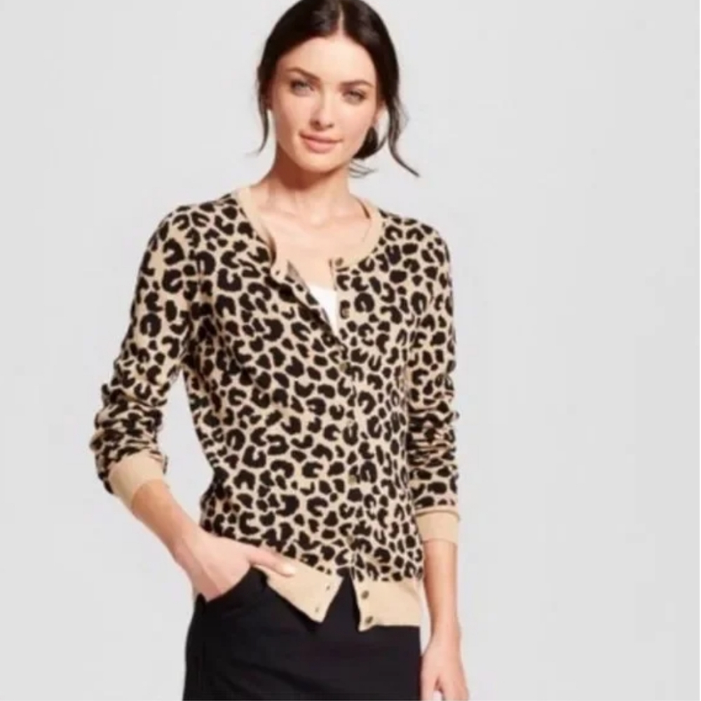 Leopard Print Crewneck Cardigan Sweater